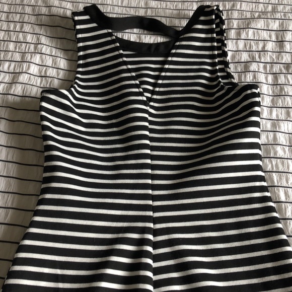 BB dakota Black and white fitted dress - Picture 2 of 2